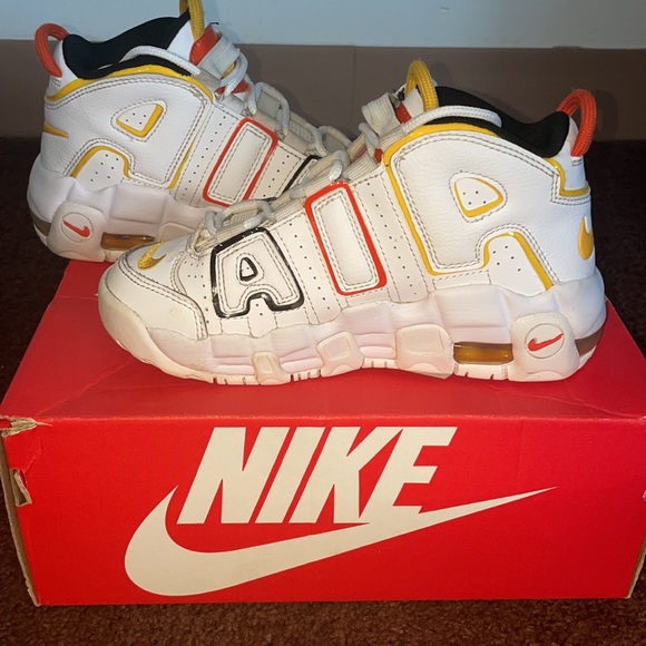 Nike air more uptempo. White and gold - Picture 4 of 5